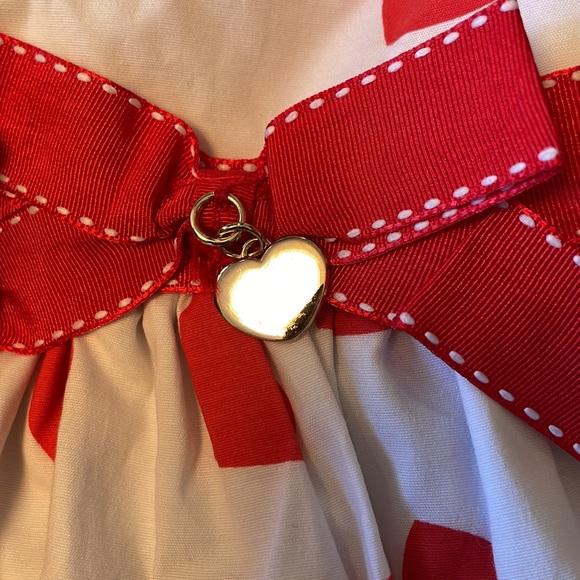 Heart themed dress - Picture 2 of 7